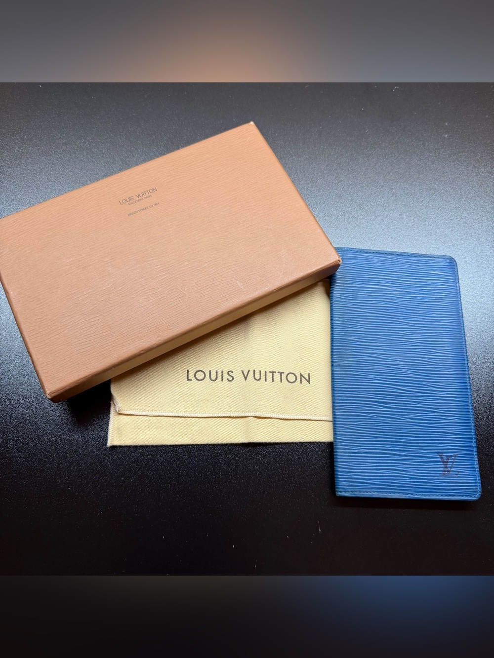 Louis Vuitton Blue Epi Portefeuille Brazza Wallet